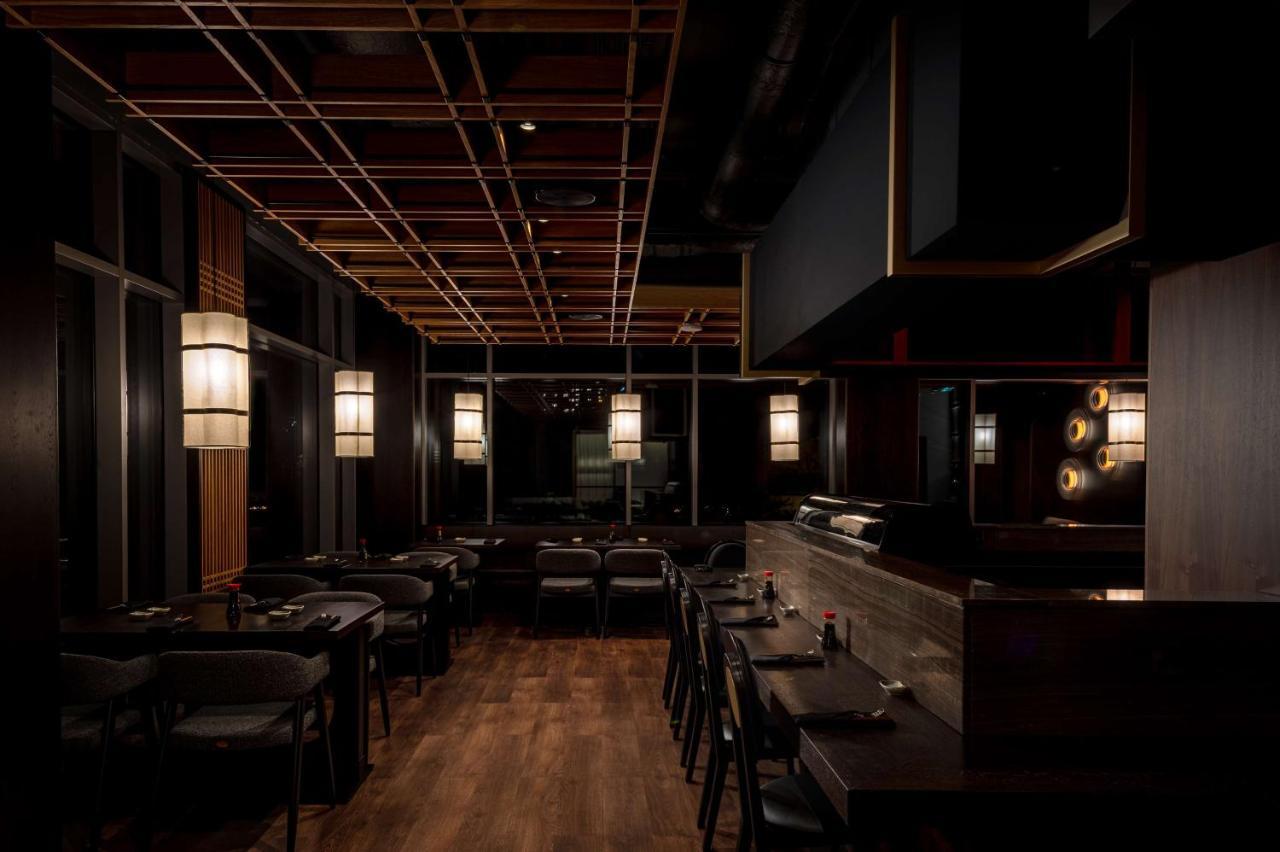 Radisson Blu Hotel, Cluj ภายนอก รูปภาพ Interior of a restaurant in Tokyo
