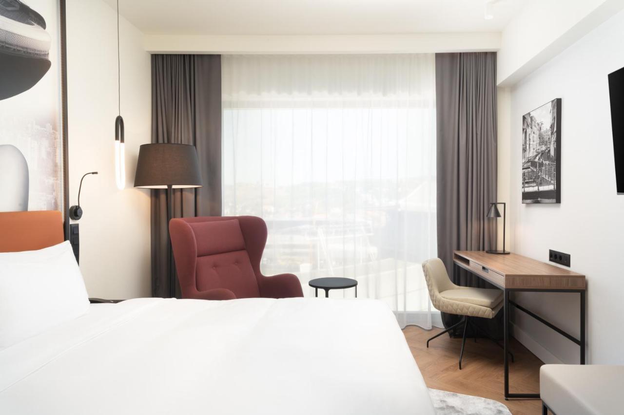 Radisson Blu Hotel, Cluj ภายนอก รูปภาพ A room at the hotel