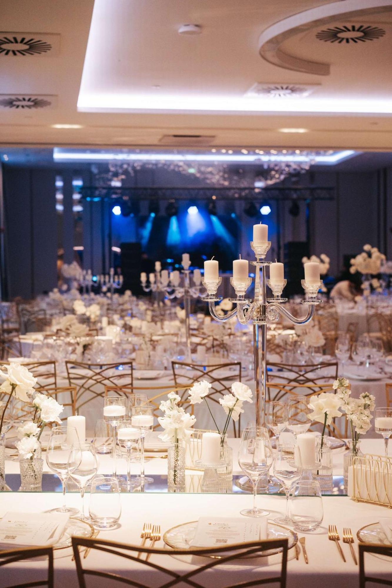 Radisson Blu Hotel, Cluj ภายนอก รูปภาพ The ballroom at the 2016 awards ceremony